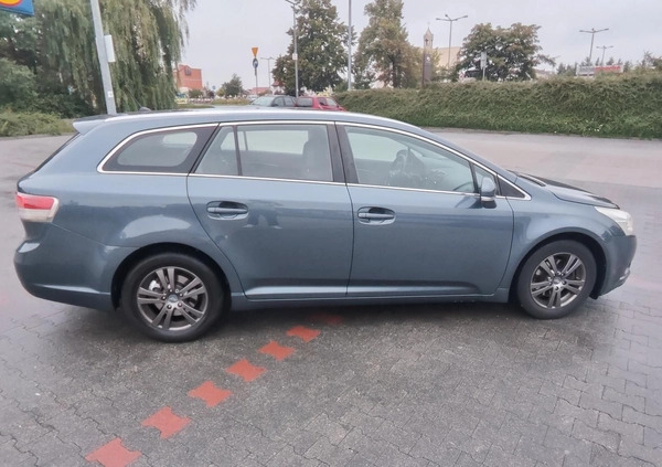 Toyota Avensis cena 24900 przebieg: 260500, rok produkcji 2009 z Konin małe 37